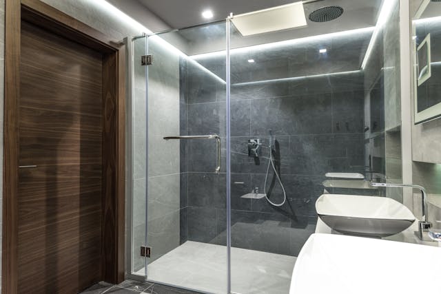 Shower Glass Partition Dubai