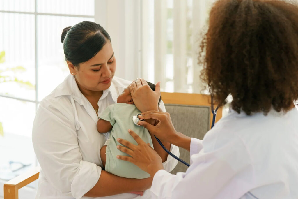 Best Pediatrician in Kaushambi for Child Care & Vaccination