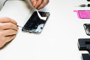 That is why finding an iPhone repair expert Hayes is very important for quick and safe repair solutions.