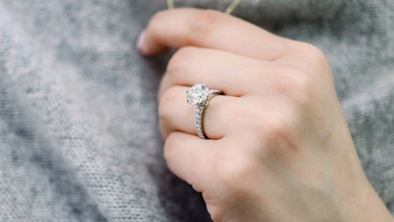 How to Choose Beautiful Lab Grown Engagement Rings NYC Styles Wisely